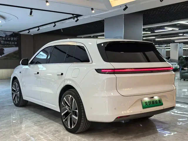 Li Auto L6 — Фото автомобиля 5