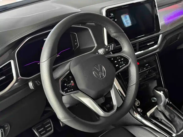 Volkswagen T-Roc — Фото автомобиля 7