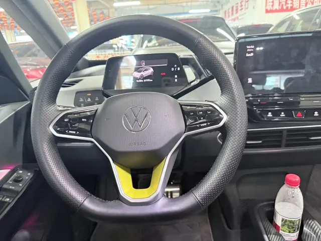 Volkswagen ID.3 — Фото автомобиля 13