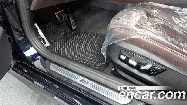 BMW 5 Series G30 — Фото автомобиля 24