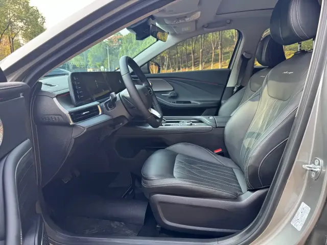 Chery Arrizo 8 — Фото автомобиля 4