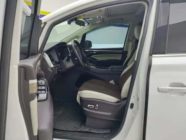 GAC Trumpchi M8 — Фото автомобиля 9