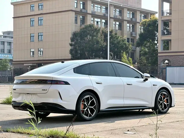 Changan Qiyuan A06 — Фото автомобиля 8
