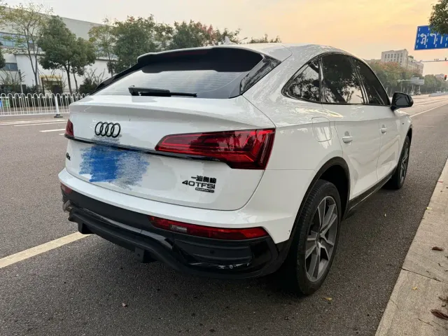 Audi Q5L Sportback — Фото автомобиля 7