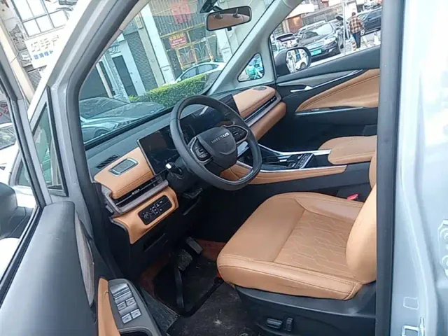 Maxus G50 PHEV — Фото автомобиля 14