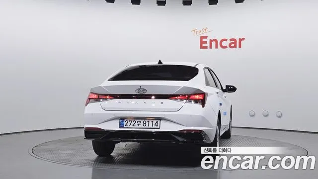 Hyundai AVANTE Avante (CN7) — Фото автомобиля 4
