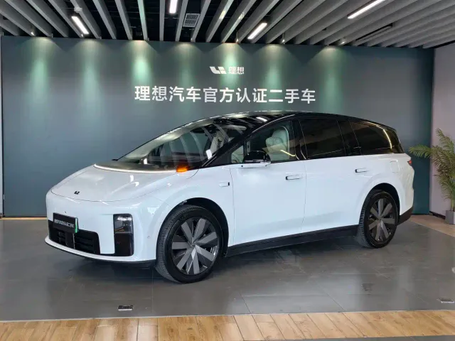 Фотография автомобиля — Li Auto i8