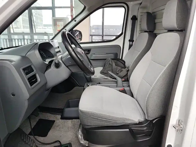Wuling Yangguang — Фото автомобиля 14