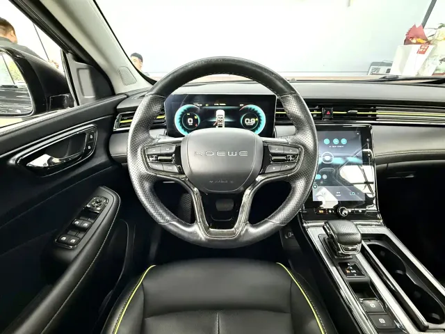 Roewe RX5 — Фото автомобиля 9
