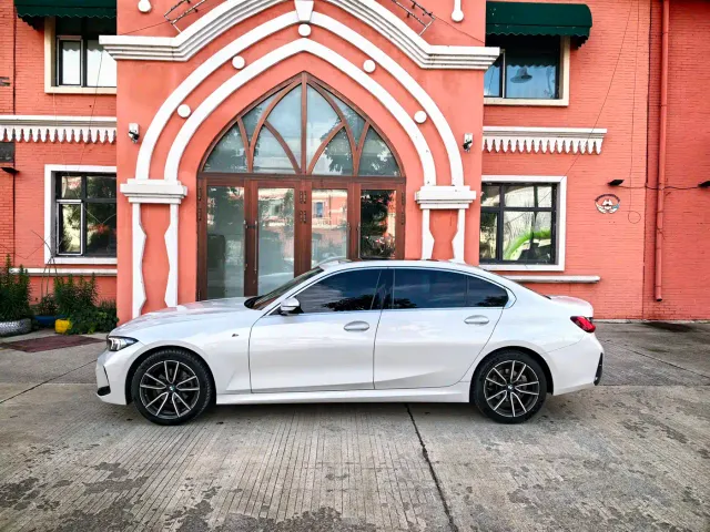 BMW 3 Series — Фото автомобиля 4