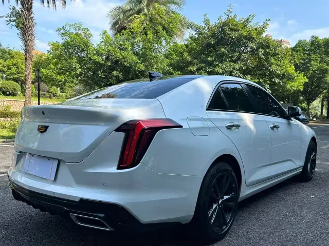 Cadillac CT4 — Фото автомобиля 9