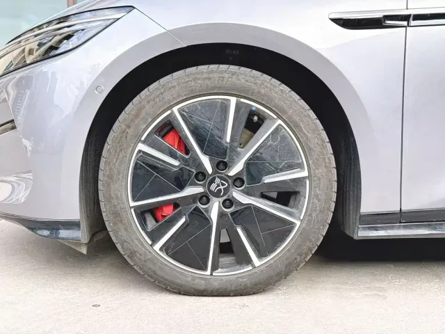 BYD Han L — Фото автомобиля 3