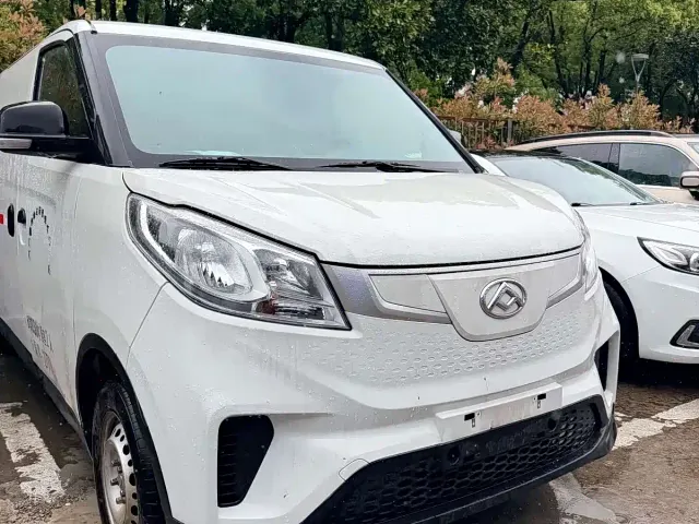 Maxus EV30 — Фото автомобиля 2