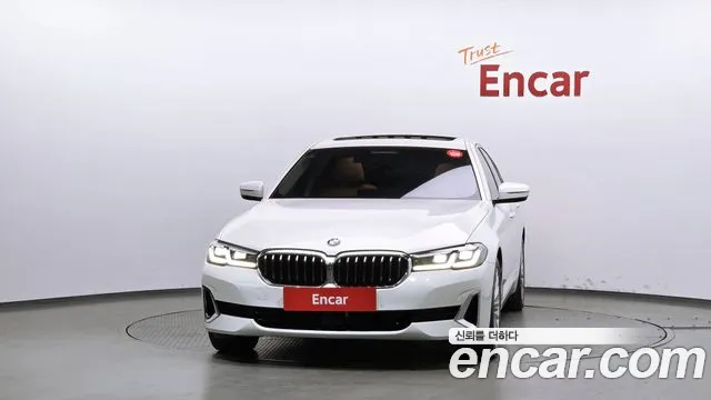 BMW 5 Series — Фото автомобиля 3