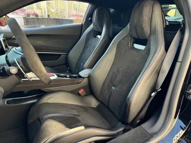 Lotus Emira — Фото автомобиля 24