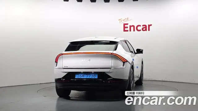 Kia EV6 — Фото автомобиля 4