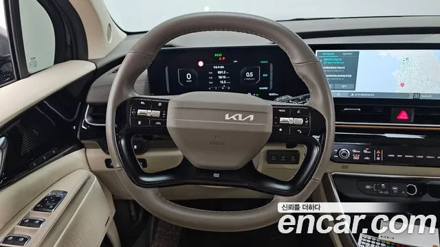 Kia Carnival Generation 4 — Фото автомобиля 13