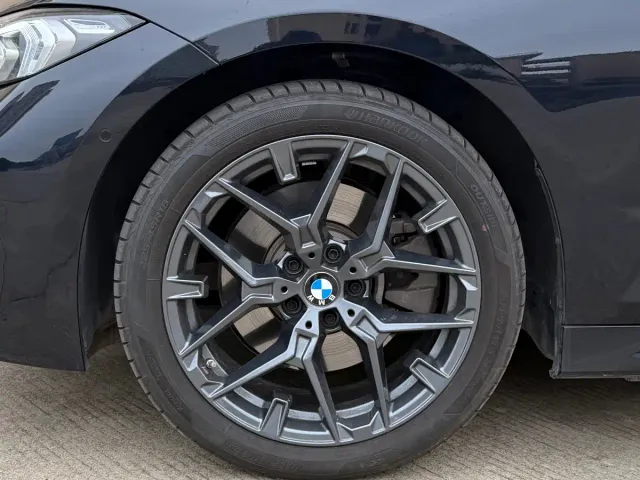 BMW 3 Series — Фото автомобиля 4