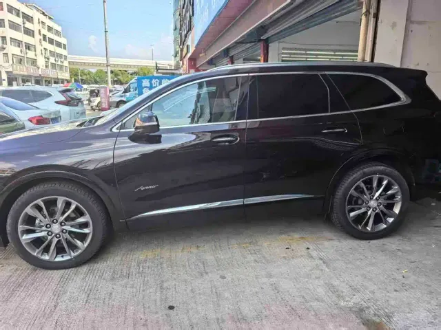 Buick Enclave — Фото автомобиля 2