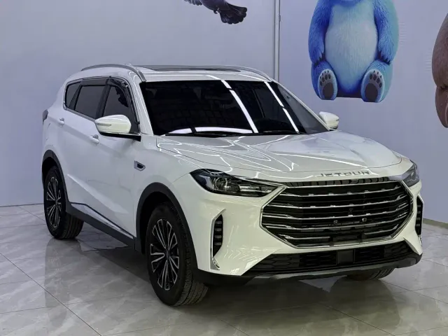 Jetour X70 Plus — Фото автомобиля 3