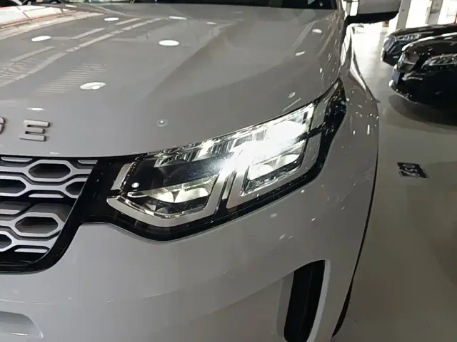 Land Rover Discovery Sport — Фото автомобиля 23