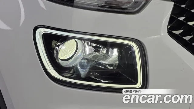 Hyundai Venue — Фото автомобиля 22