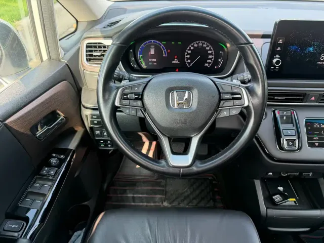 Honda Odyssey — Фото автомобиля 7