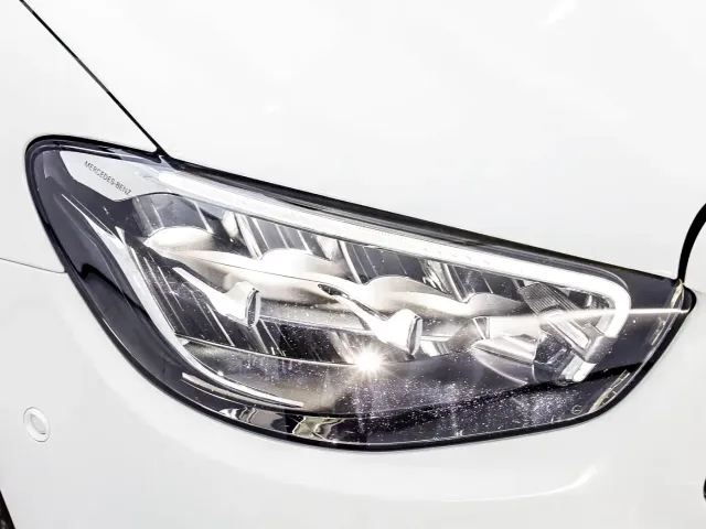Mercedes-Benz E-Class — Фото автомобиля 15