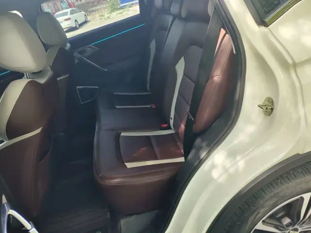 Geely Boyue — Фото автомобиля 16