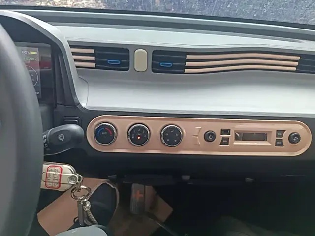 Wuling Hongguang Mini EV — Фото автомобиля 12
