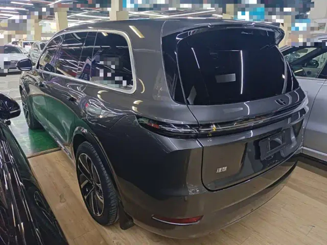 Li Auto L9 — Фото автомобиля 4