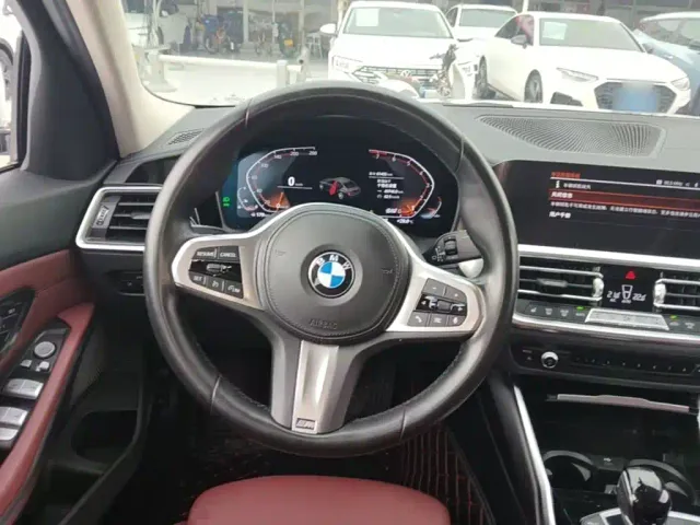 BMW 3 Series — Фото автомобиля 10