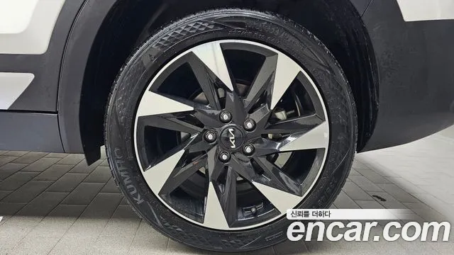 Kia Seltos Seltos Бензин 1.6 Turbo 4WD — Фото автомобиля 14