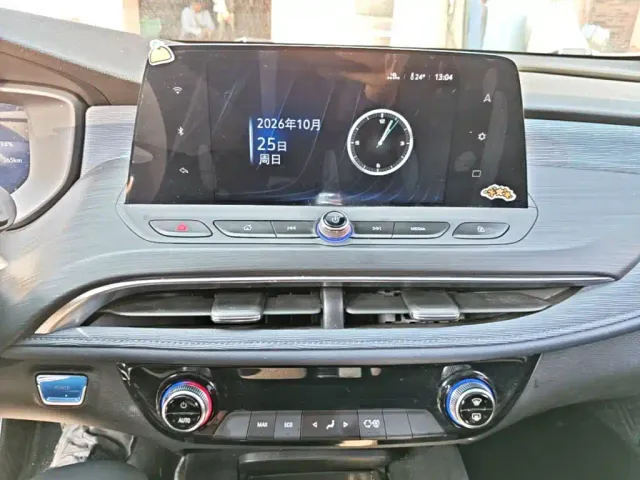 Buick Velite 6 — Фото автомобиля 12