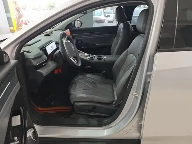 Geely Galaxy L6 — Фото автомобиля 14