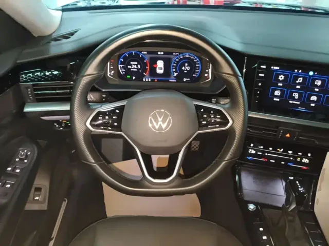 Volkswagen Passat — Фото автомобиля 10