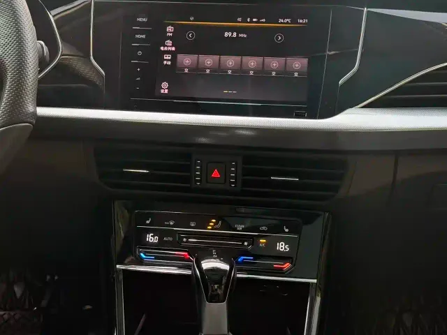 Volkswagen Passat — Фото автомобиля 26