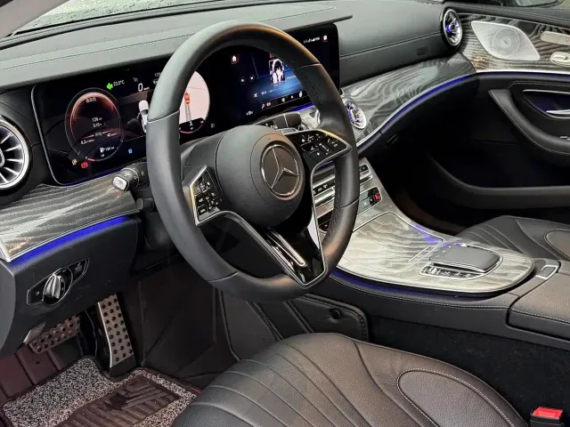 Mercedes-Benz CLS-Class — Фото автомобиля 4