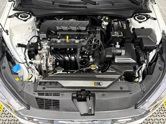 Hyundai Elantra — Фото автомобиля 22