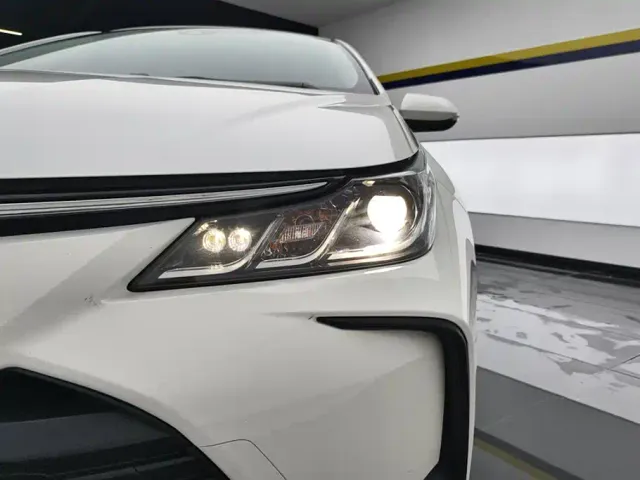 Toyota Corolla — Фото автомобиля 5