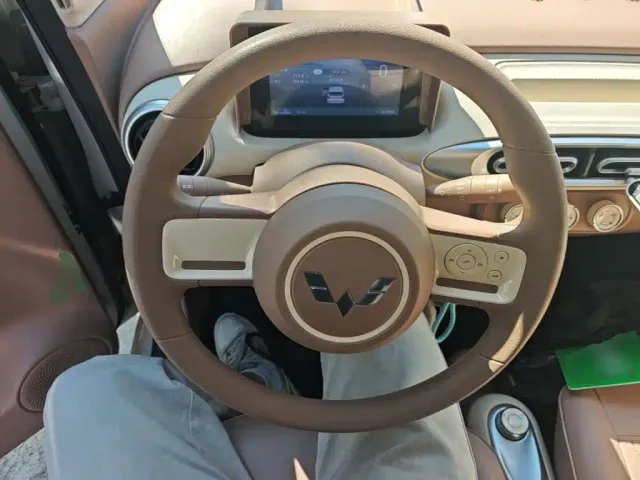 Wuling Hongguang Mini EV — Фото автомобиля 10
