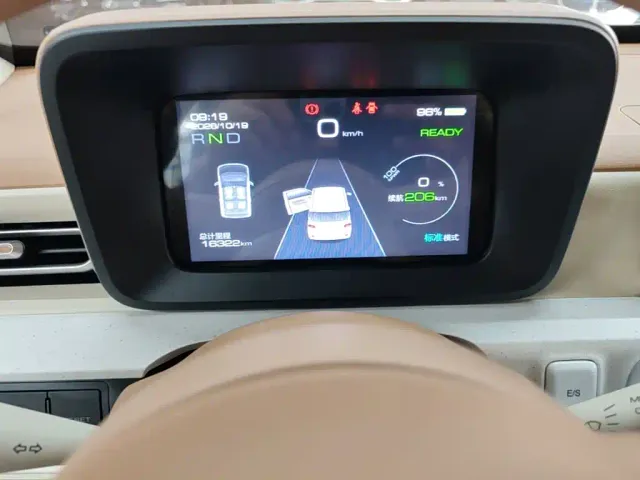 Wuling Hongguang Mini EV — Фото автомобиля 11