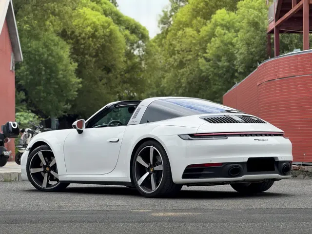 Porsche 911 — Фото автомобиля 4