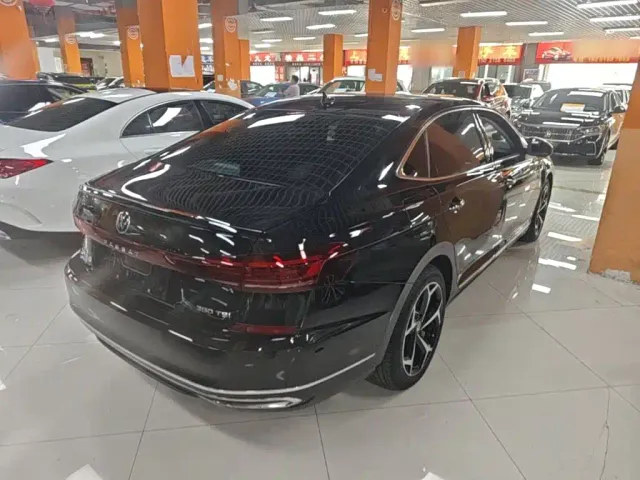 Volkswagen Passat — Фото автомобиля 6