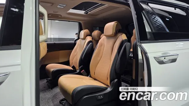 Kia Carnival 4th Gen — Фото автомобиля 11