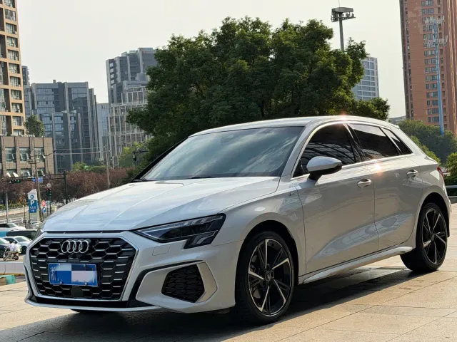 Фотография автомобиля — Audi A3