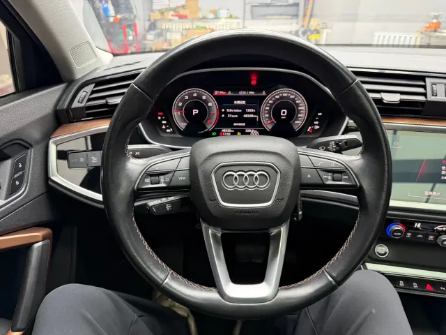 Audi Q3 — Фото автомобиля 16