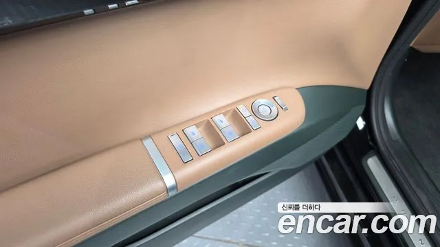 Hyundai Grandeur GN7 — Фото автомобиля 30