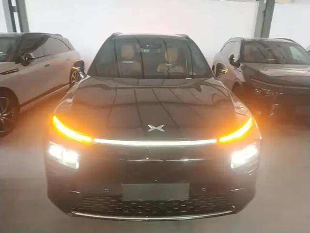 Xpeng G9 — Фото автомобиля 2
