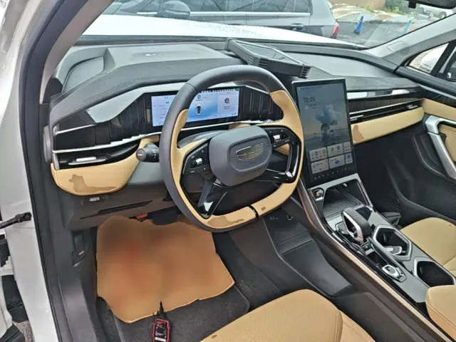 Geely Boyue L — Фото автомобиля 9